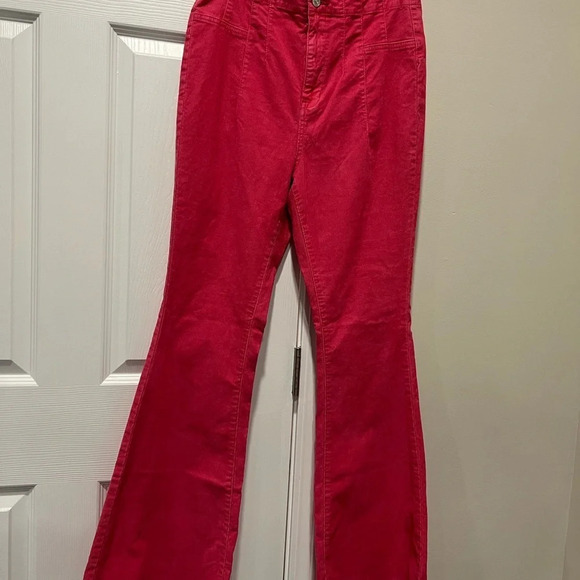 Free People
Jayde Cord Super High Rise Flared Jeans - Picture 6 of 12